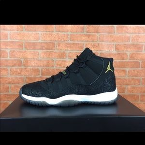 Black Stingray 11’s